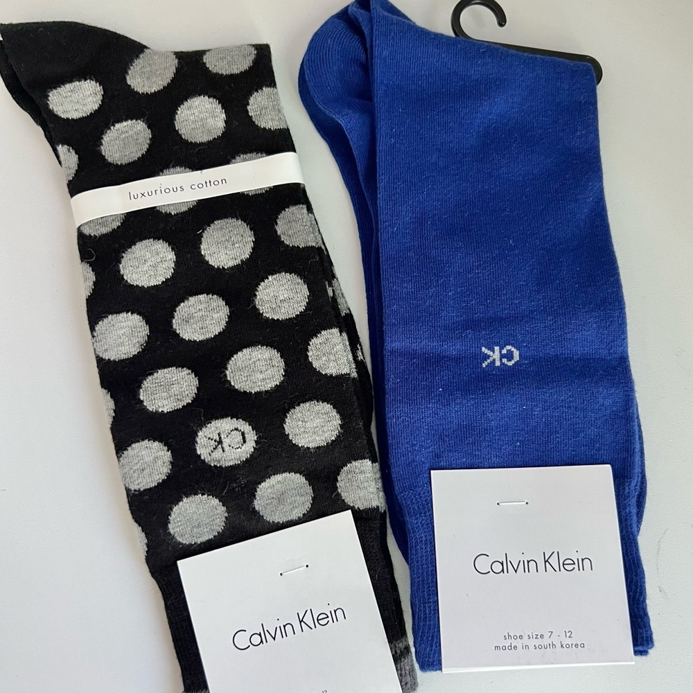 2 pairs of Calvin Klein Men’s Dress Socks Black Polka Dots / Blue NWT